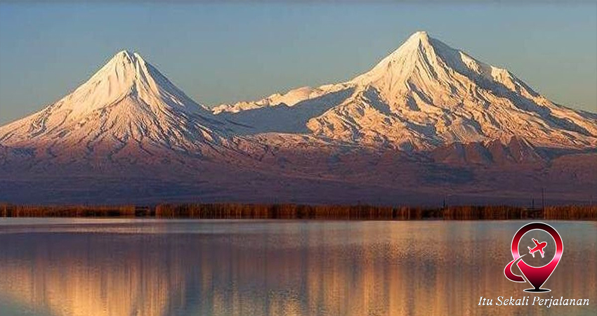 Armenia, Eksplorasi Keunikan Ararat yang Legendaris